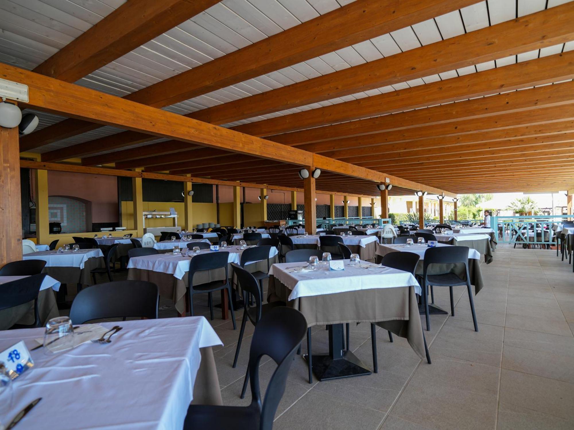 Le Tonnare Di Stintino - Beach Resort 外观 照片